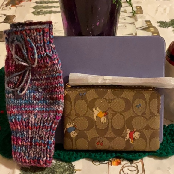 🐱 COACH ZIP WRISTLET IN SIGNATURE CANVAS WITH CAT MITTENS PRINT 🐱 NWT 🐱 - Picture 11 of 16